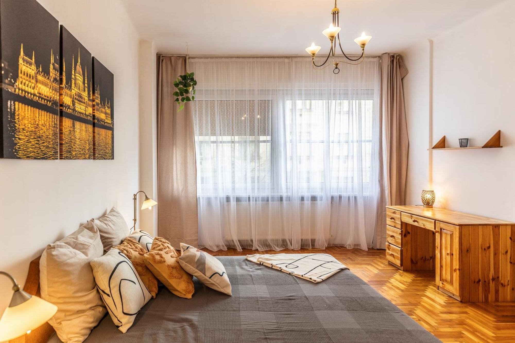 Bright & Spacious Riverside Apartment With Balcony Budapest Exterior photo